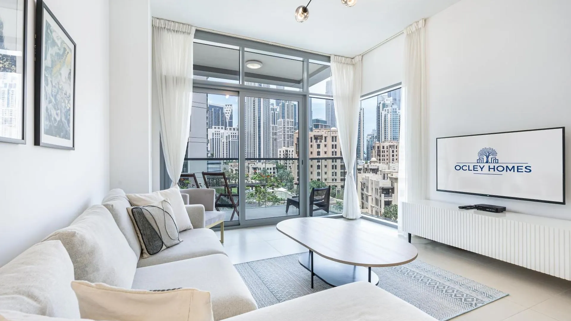 Stunning Downtown Home With Full Burj View Dubai